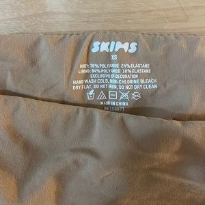 Skims Bandeau in Ochre